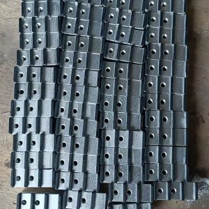 广州三鑫等离子熔射设备在小铝板和压胶板表面喷涂...