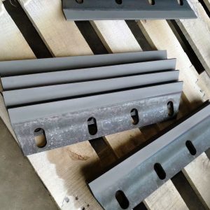 广州三鑫提供氧化铬陶瓷和碳化钨喷涂服务，专业金...